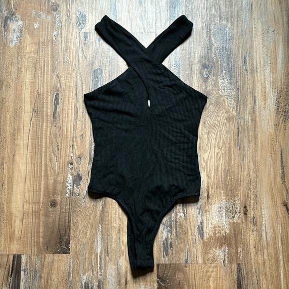ASTR THE LABEL Priya Halter Bodysuit Black Criss Cross Small - Picture 3 of 10